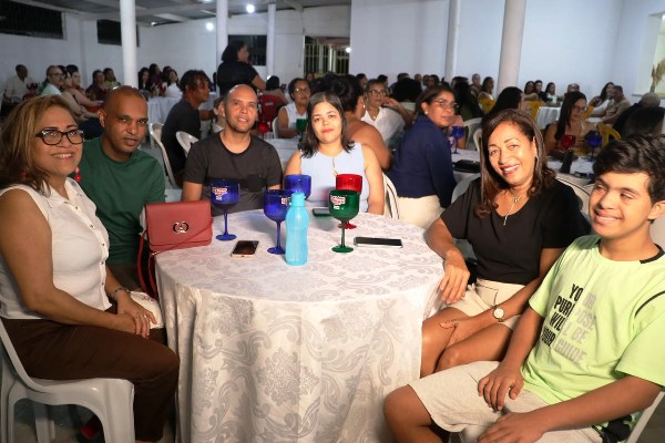 Itapebi celebra o Dia dos Professores e reconhece a importância da educação no desenvolvimento do município 5 08