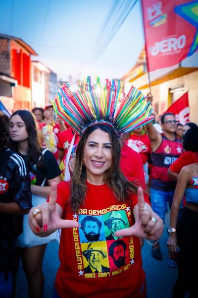 Com forte apoio de Cláudia Oliveira, Lula é reeleito e garante vitória expressiva em 19 cidades do Extremo Sul 5 1 8