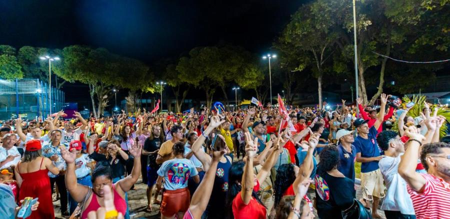 Com forte apoio de Cláudia Oliveira, Lula é reeleito e garante vitória expressiva em 19 cidades do Extremo Sul 1 4 7
