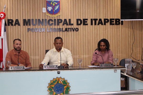 A Câmara Municipal de Itapebi realizou 11ª Sessão Ordinária nesta Terça-feira com um projeto de lei e uma indicação 6 IMG 4207 1